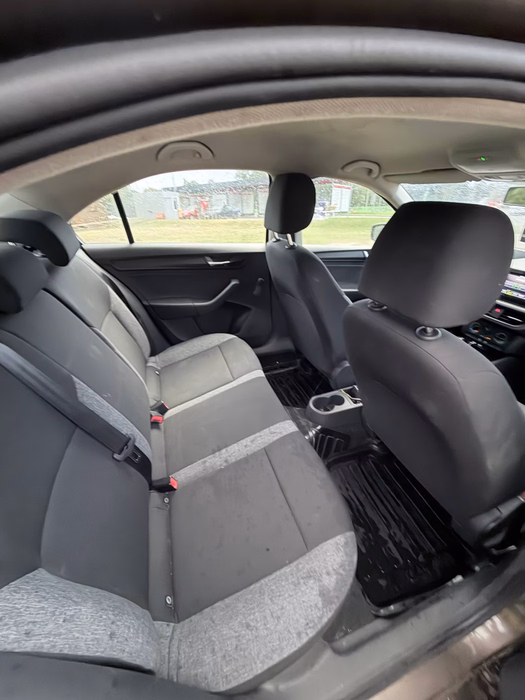 Skoda Rapid фото 8