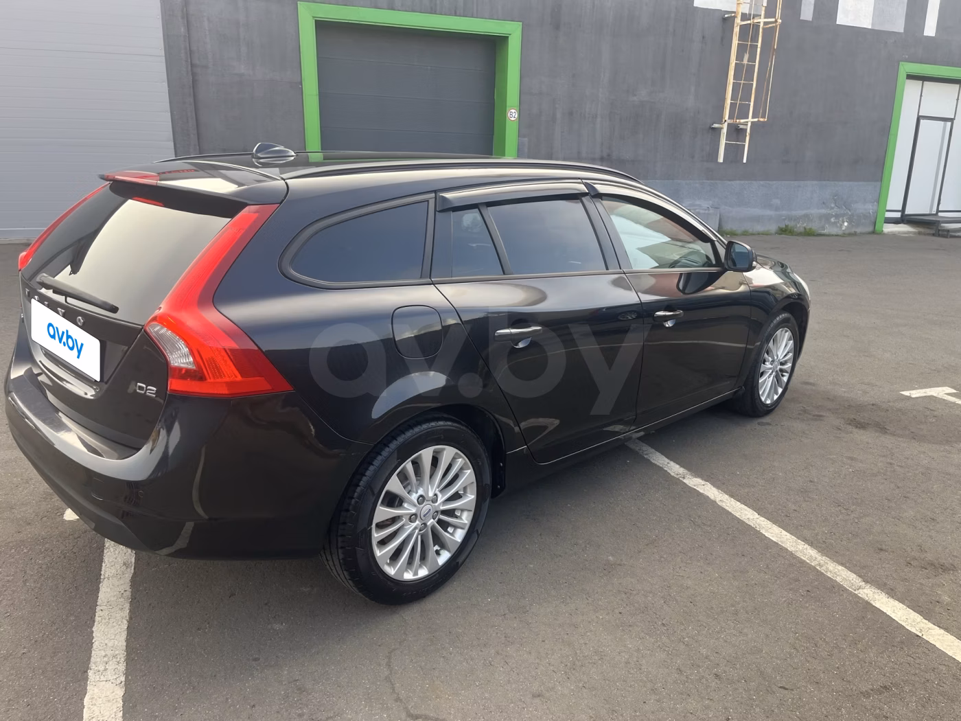 Volvo V60 фото 7