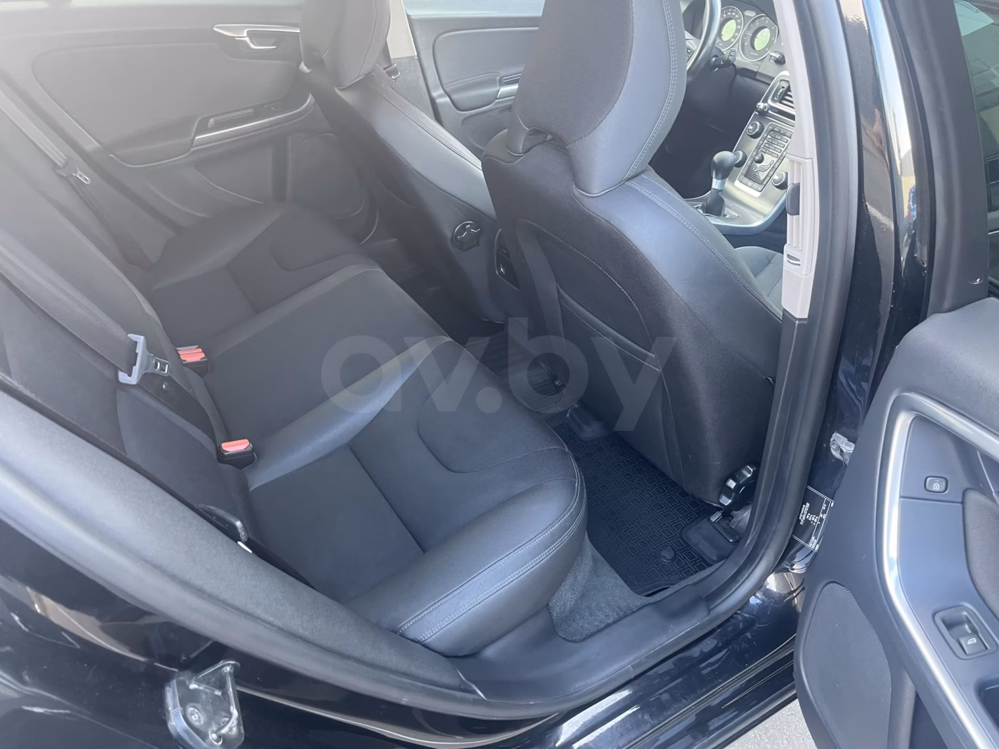 Volvo V60 фото 12