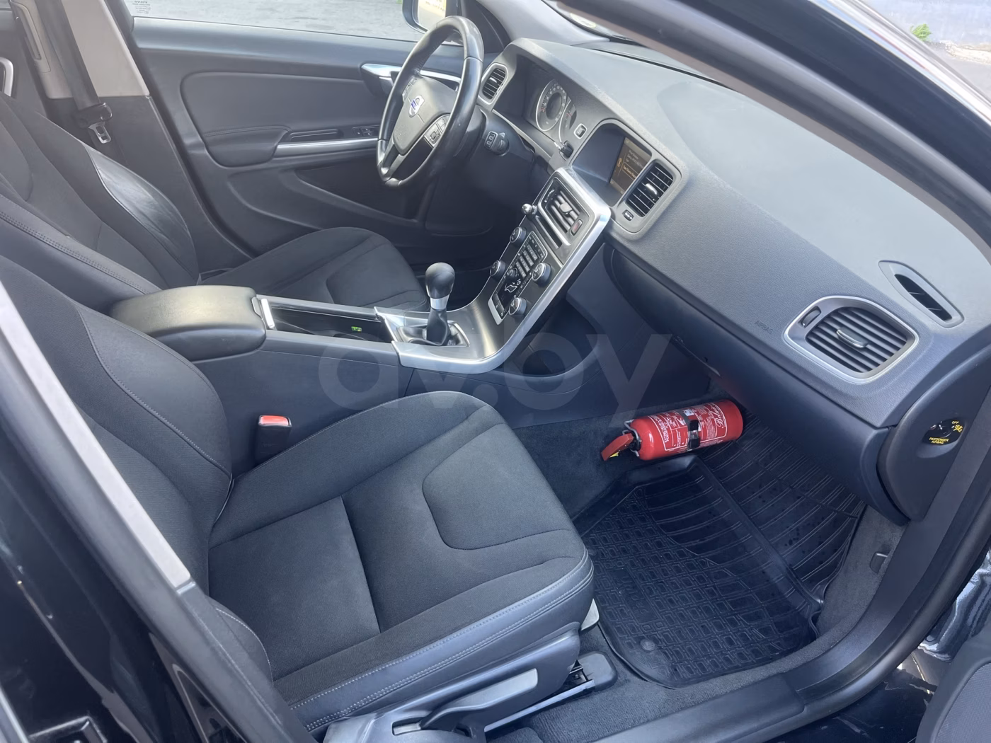 Volvo V60 фото 16