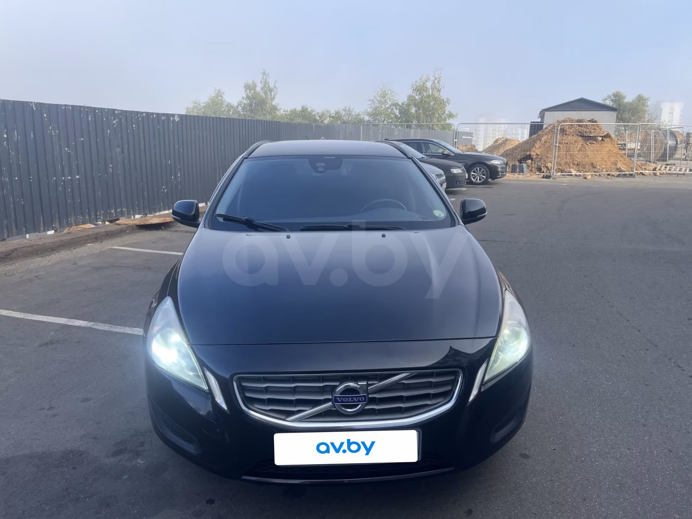 Volvo V60 фото 2