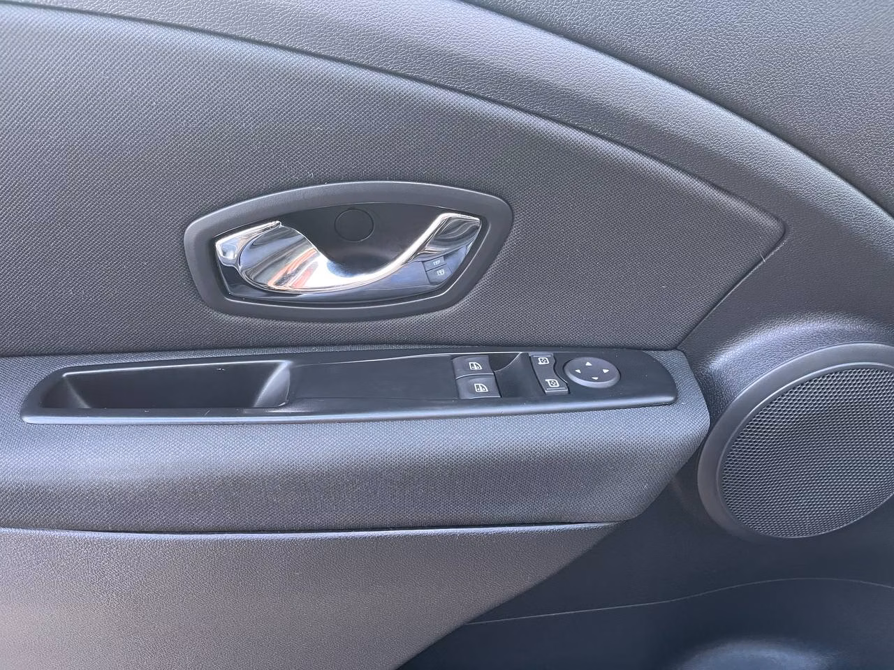 Renault Megane фото 13