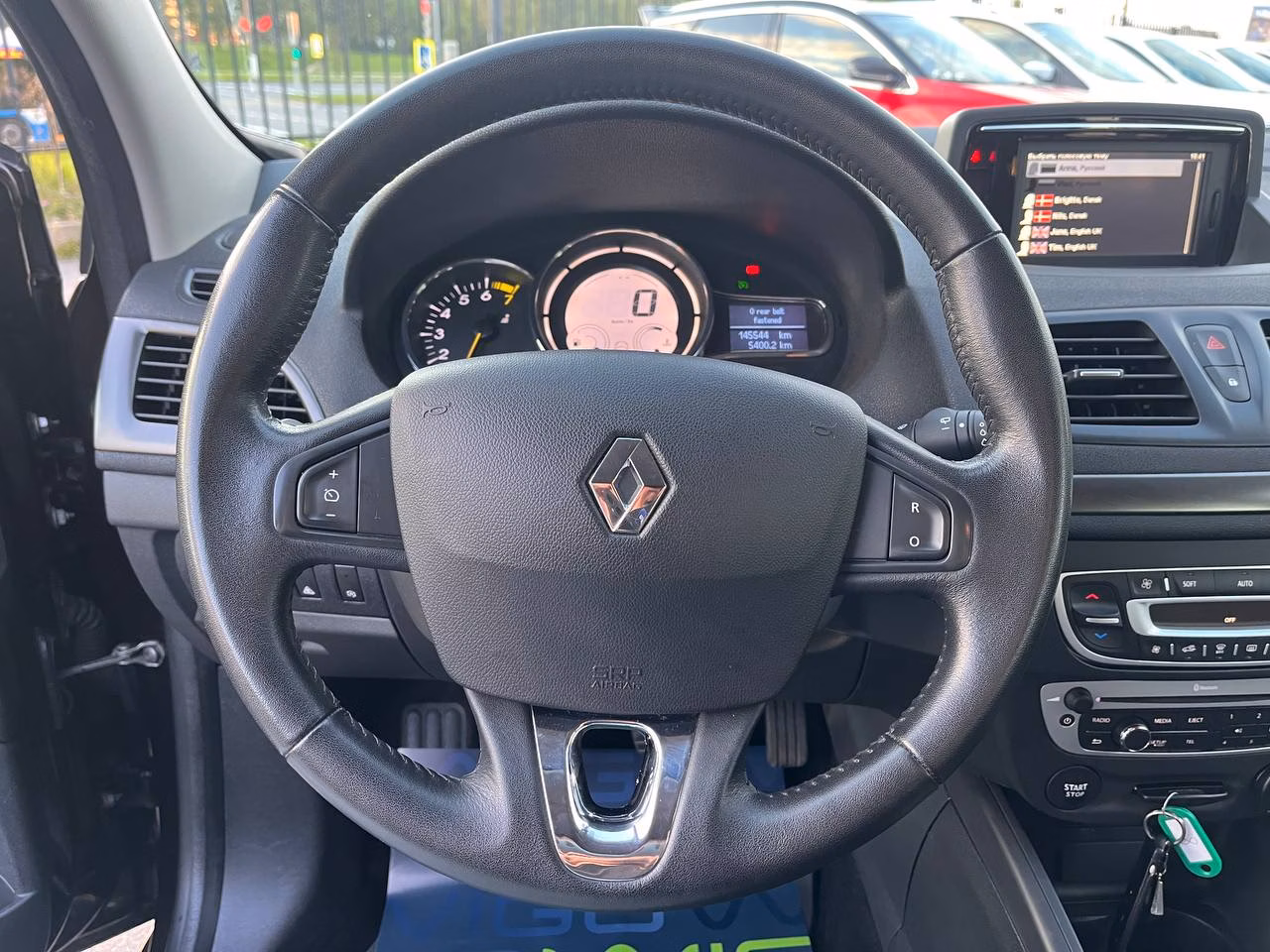 Renault Megane фото 16