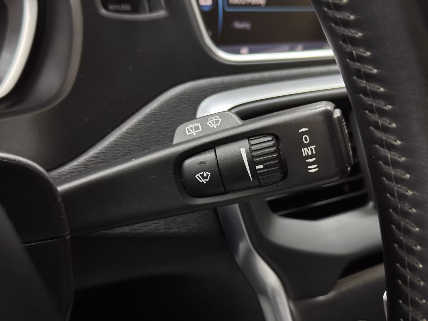 Volvo V40 фото 23