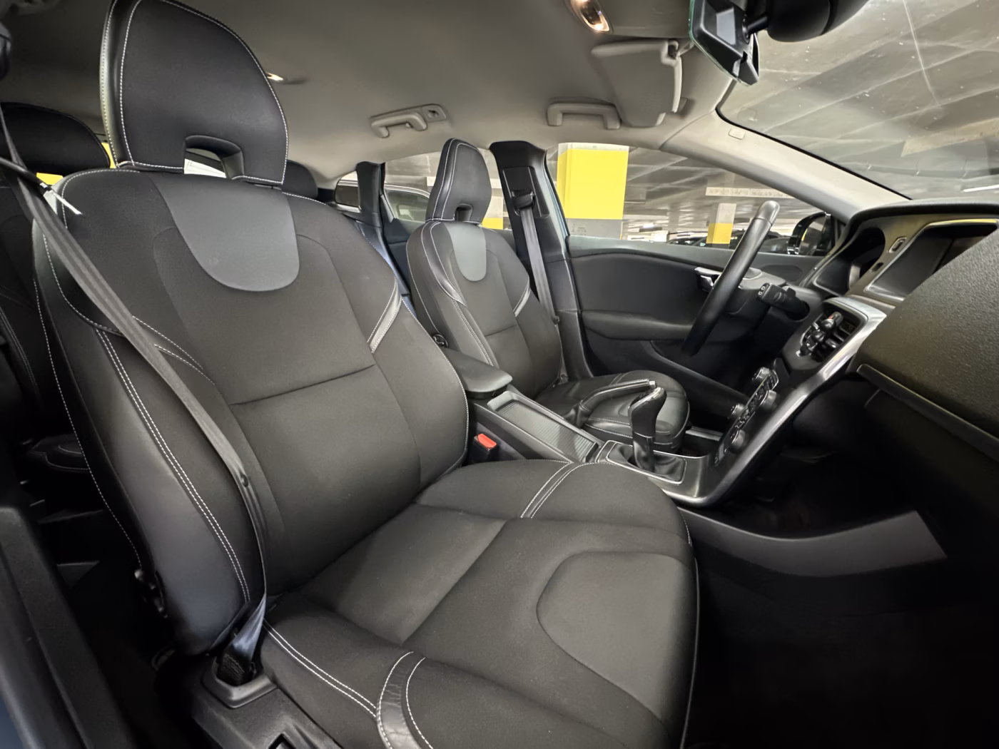 Volvo V40 фото 14