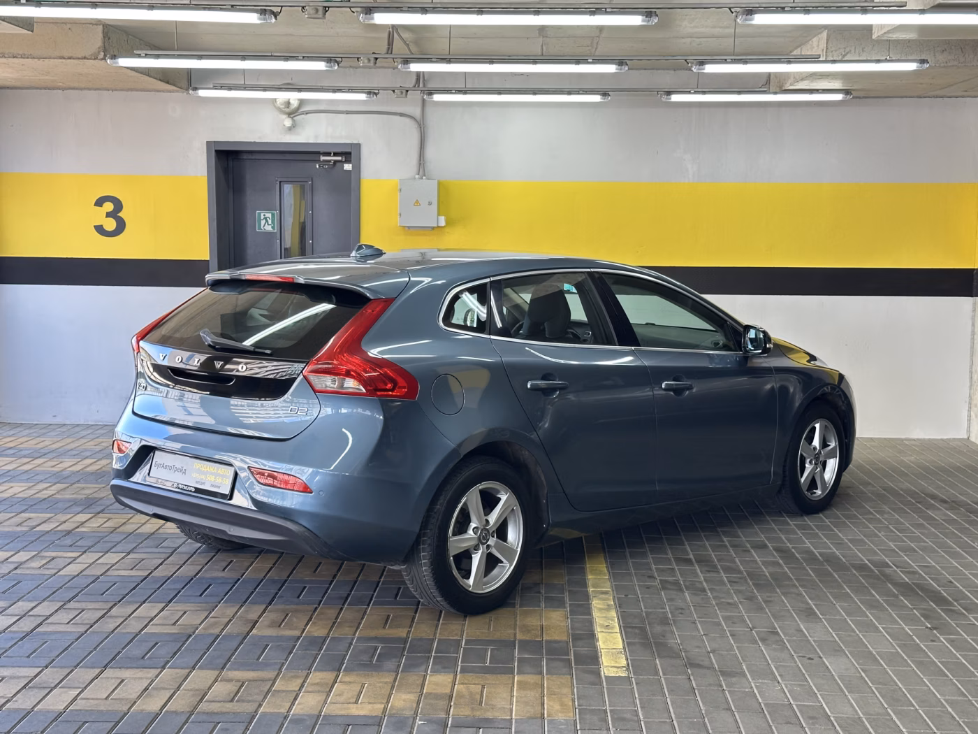 Volvo V40 фото 7