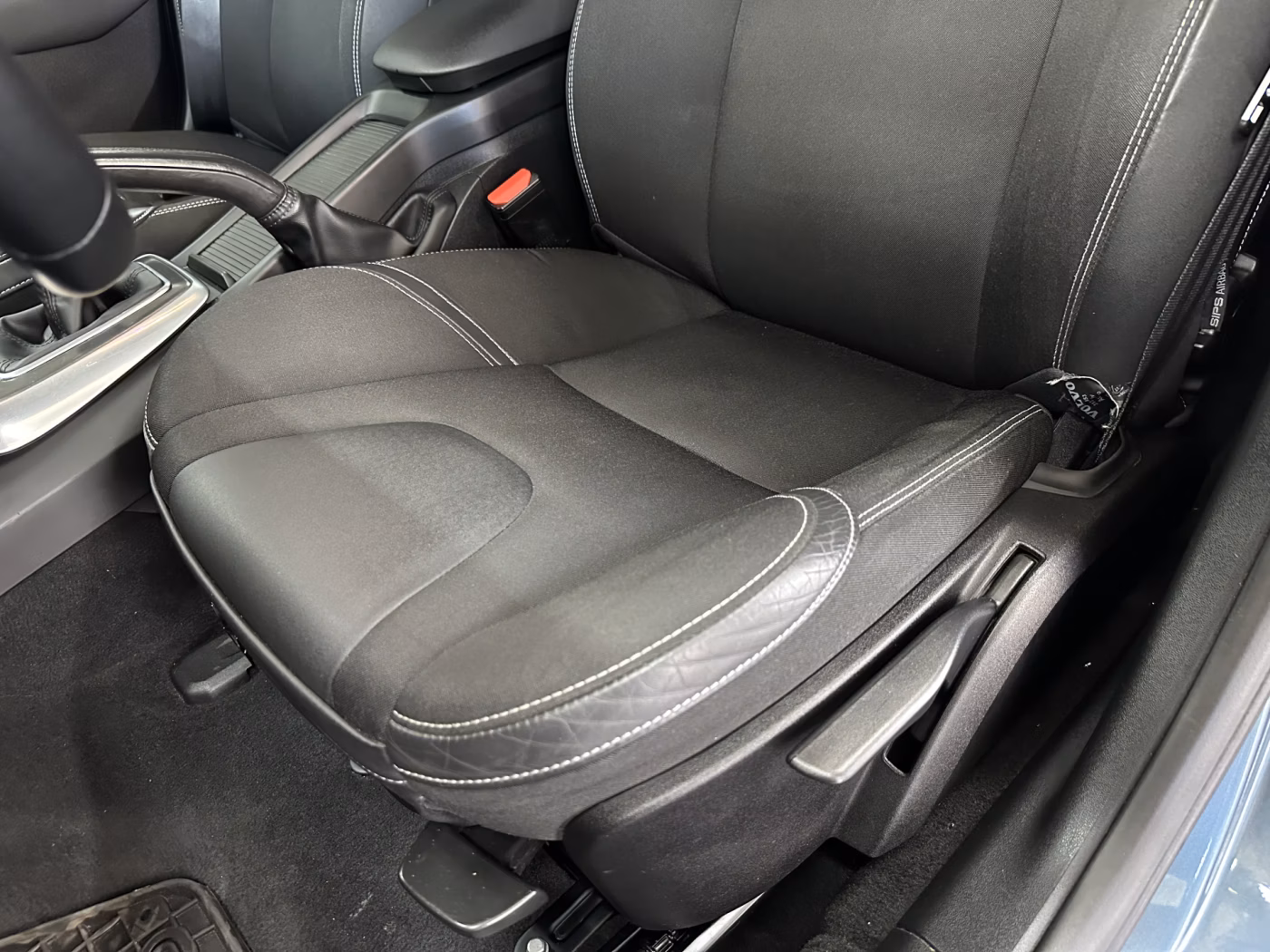 Volvo V40 фото 18