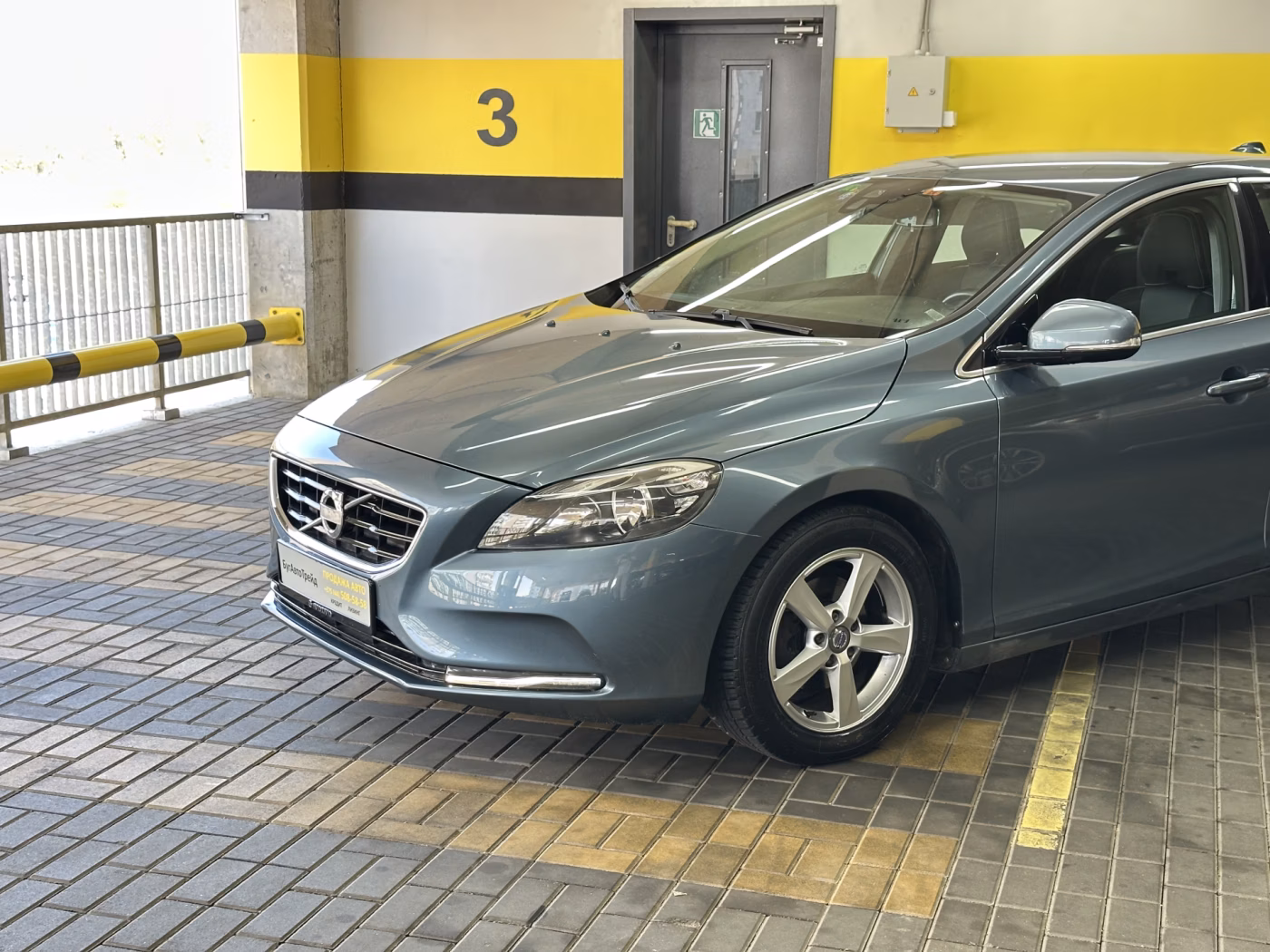 Volvo V40 фото 29