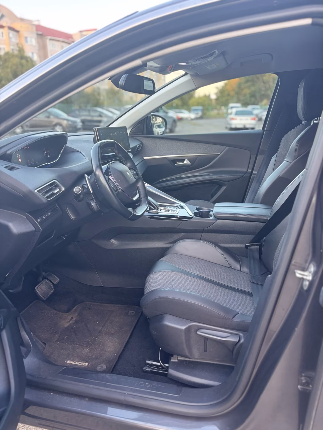 Peugeot 5008 фото 9