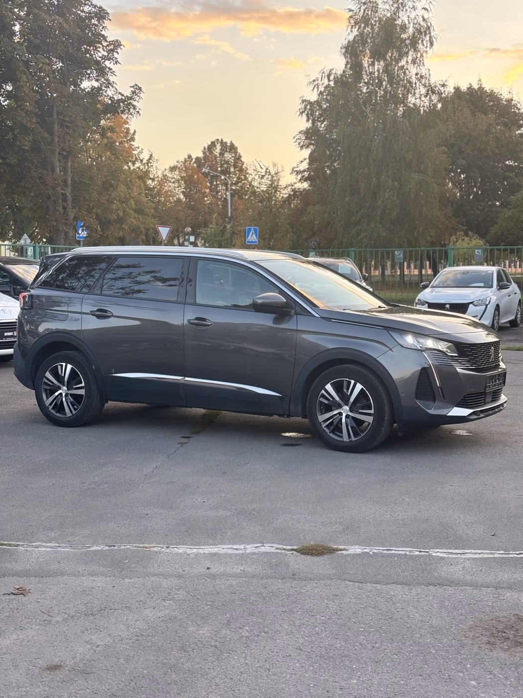 Peugeot 5008 фото 3