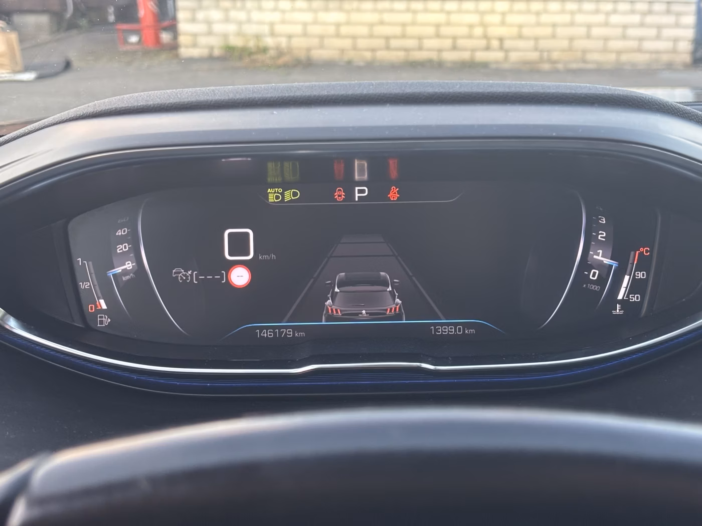 Peugeot 5008 фото 13