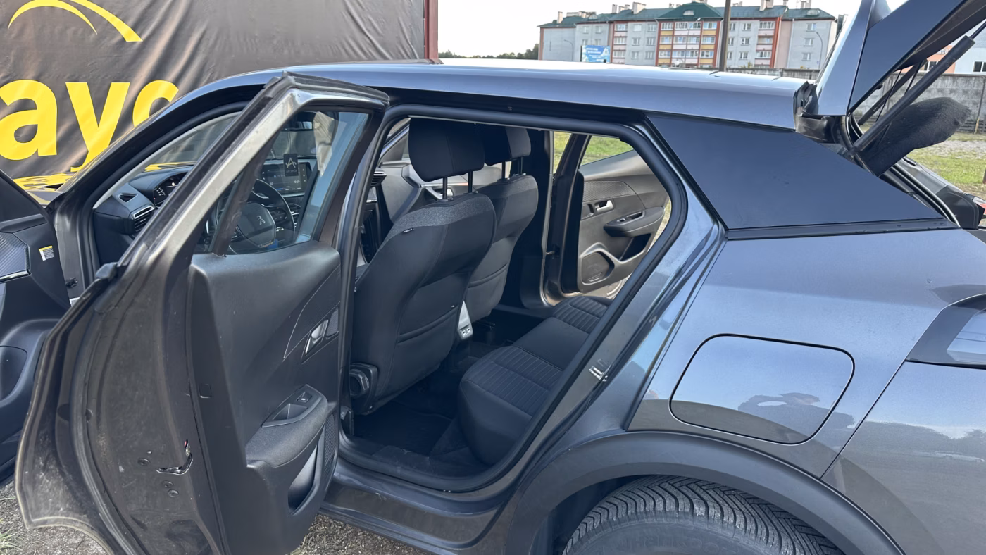 Peugeot 2008 фото 9