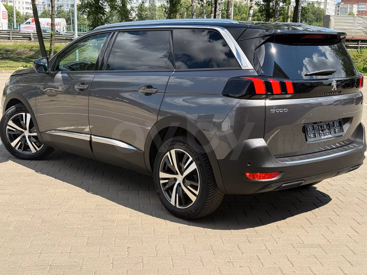 Peugeot 5008 фото 3