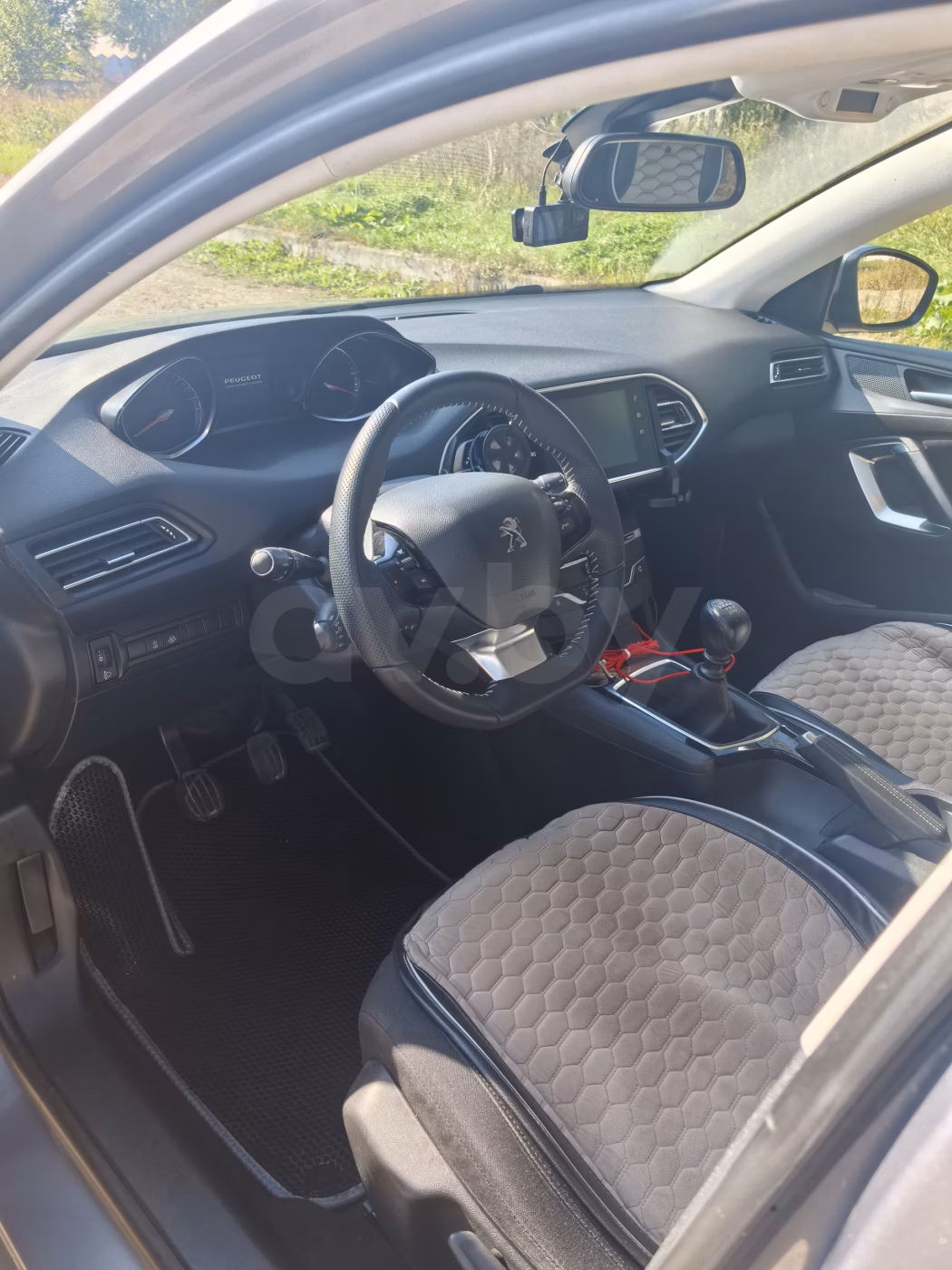 Peugeot 308 фото 10