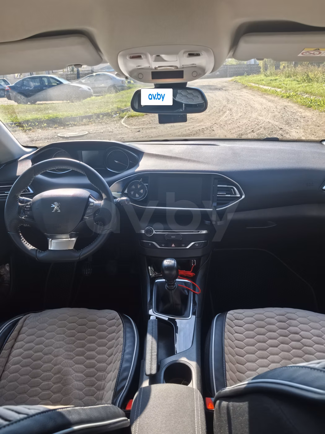 Peugeot 308 фото 11