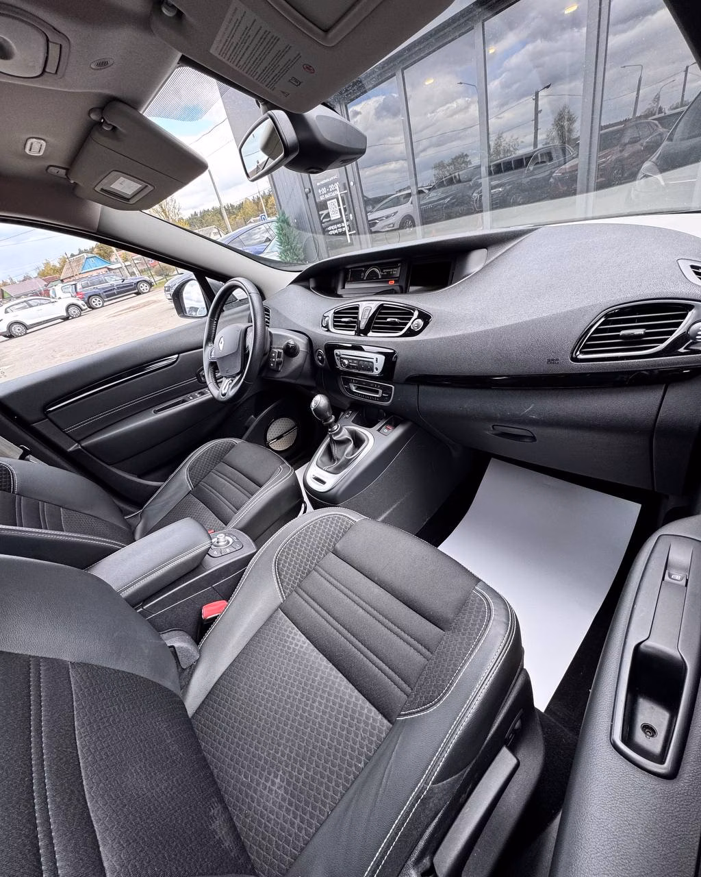 Renault Scenic фото 14