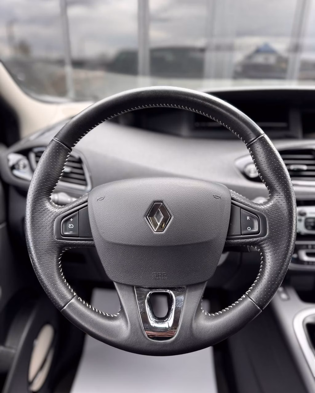 Renault Scenic фото 15
