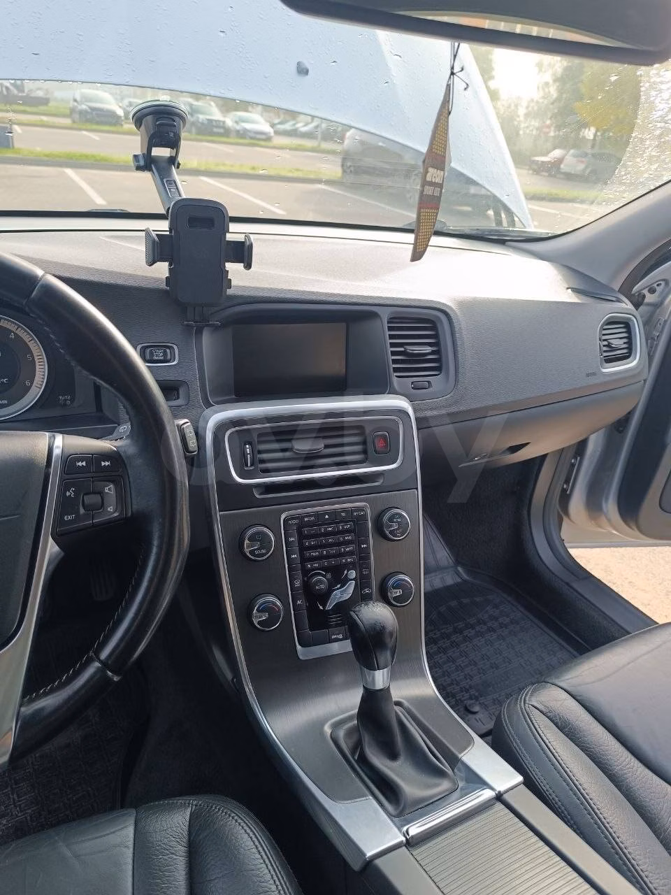 Volvo V60 фото 6