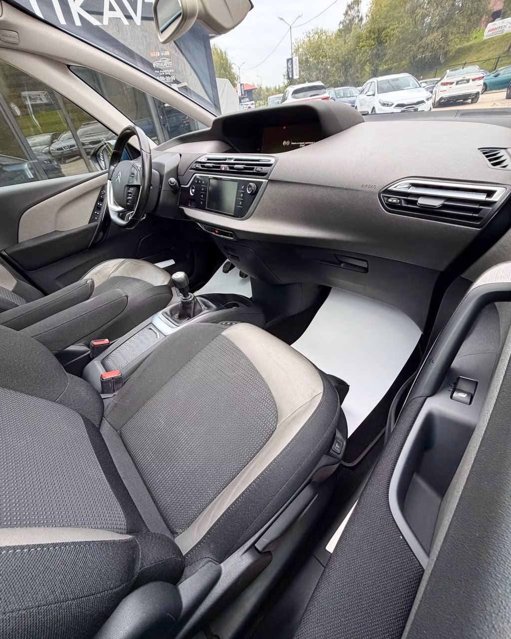 Citroen C4 Picasso фото 12