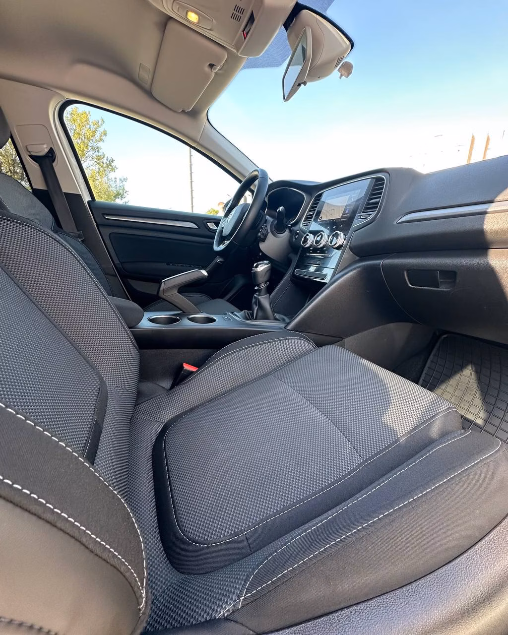Renault Megane фото 12