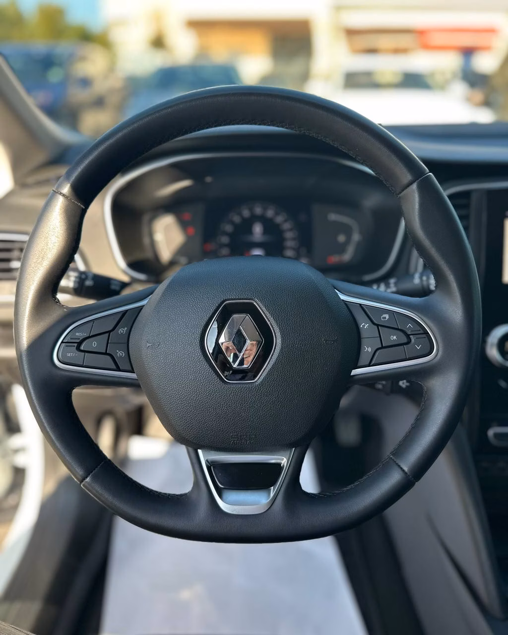 Renault Megane фото 14