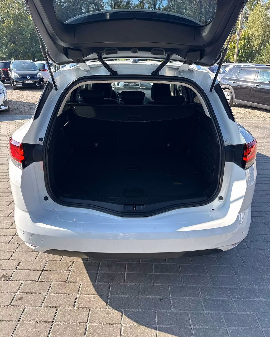 Renault Megane фото 17