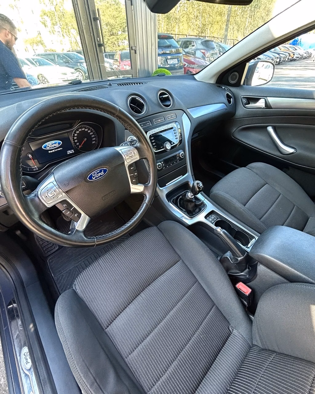 Ford Mondeo фото 9