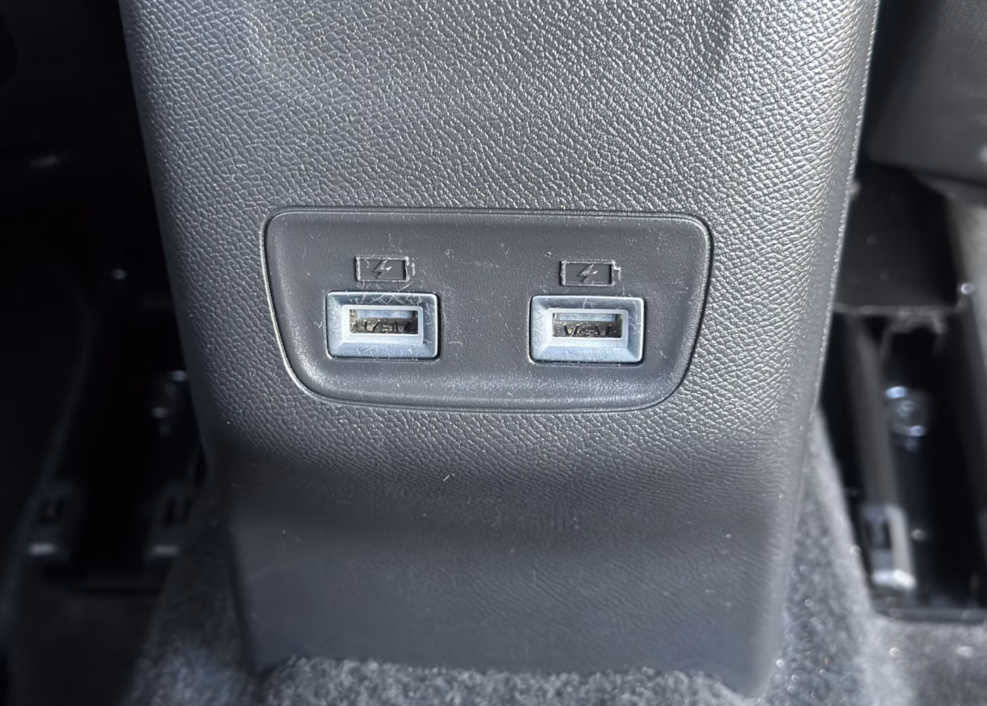 Peugeot 2008 фото 17