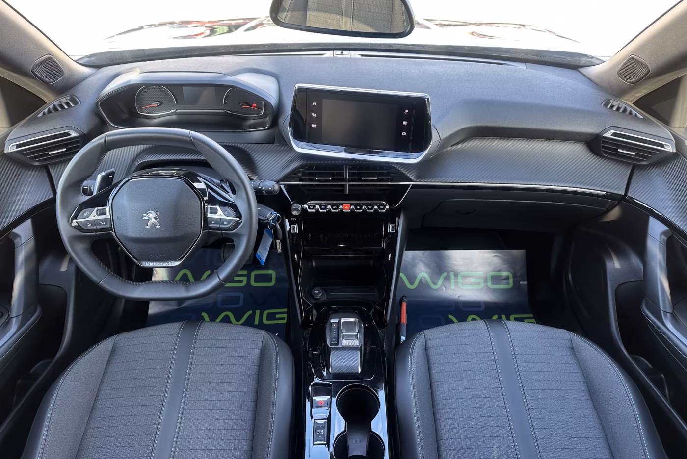 Peugeot 2008 фото 13