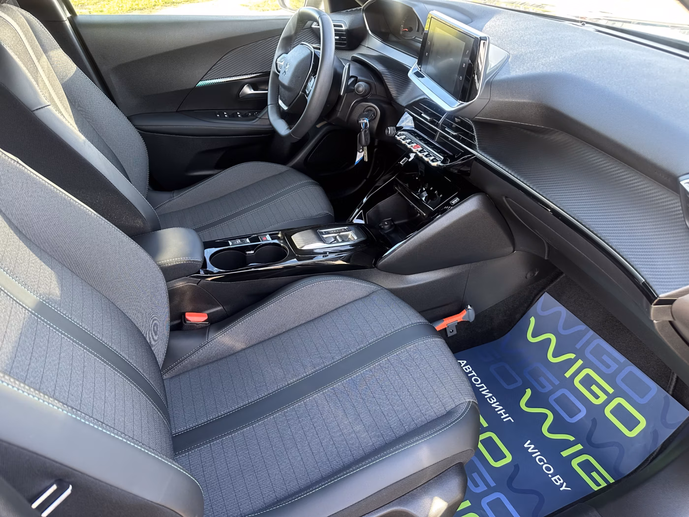 Peugeot 2008 фото 12