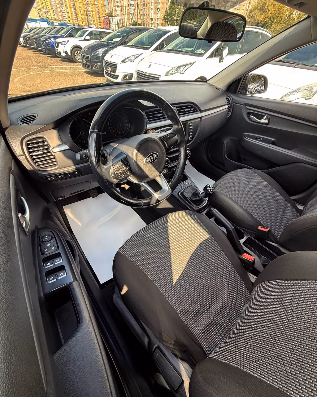 Kia Rio фото 9