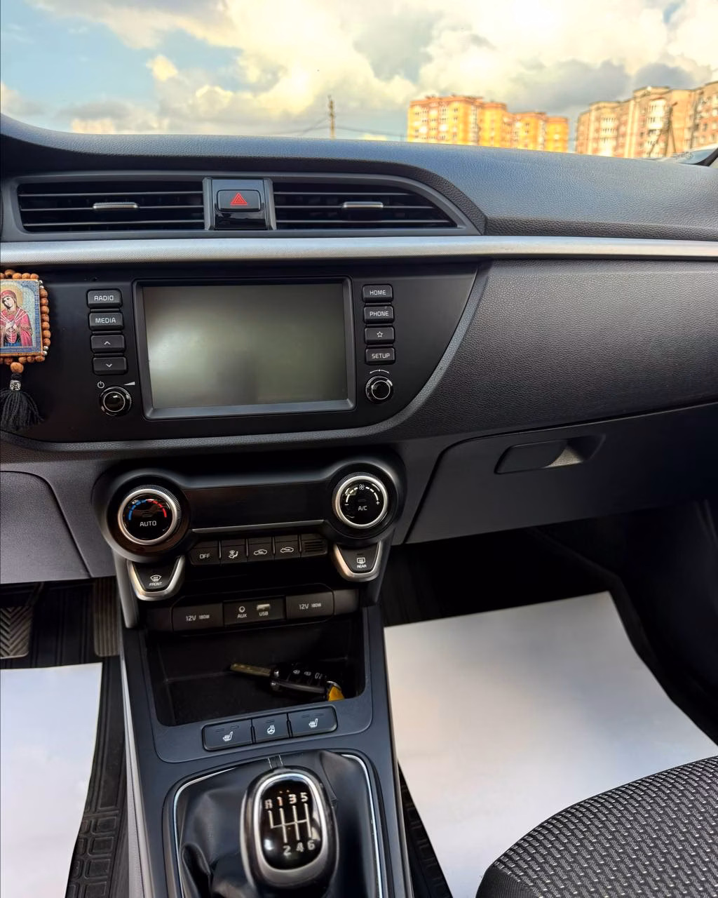 Kia Rio фото 12