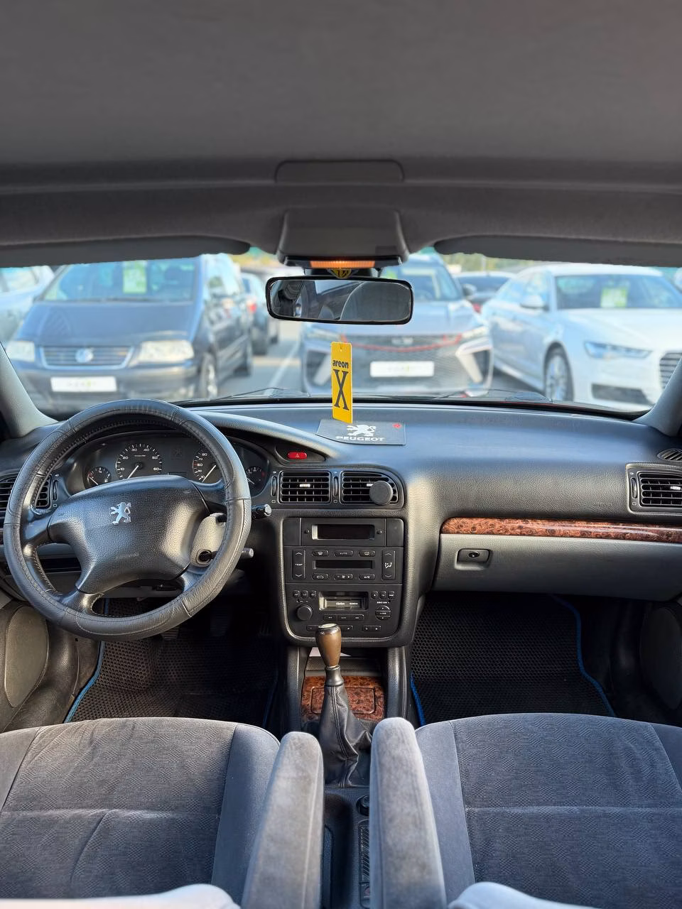 Peugeot 406 фото 9