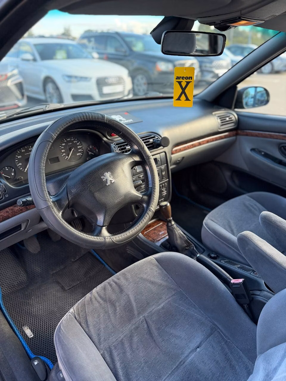 Peugeot 406 фото 11