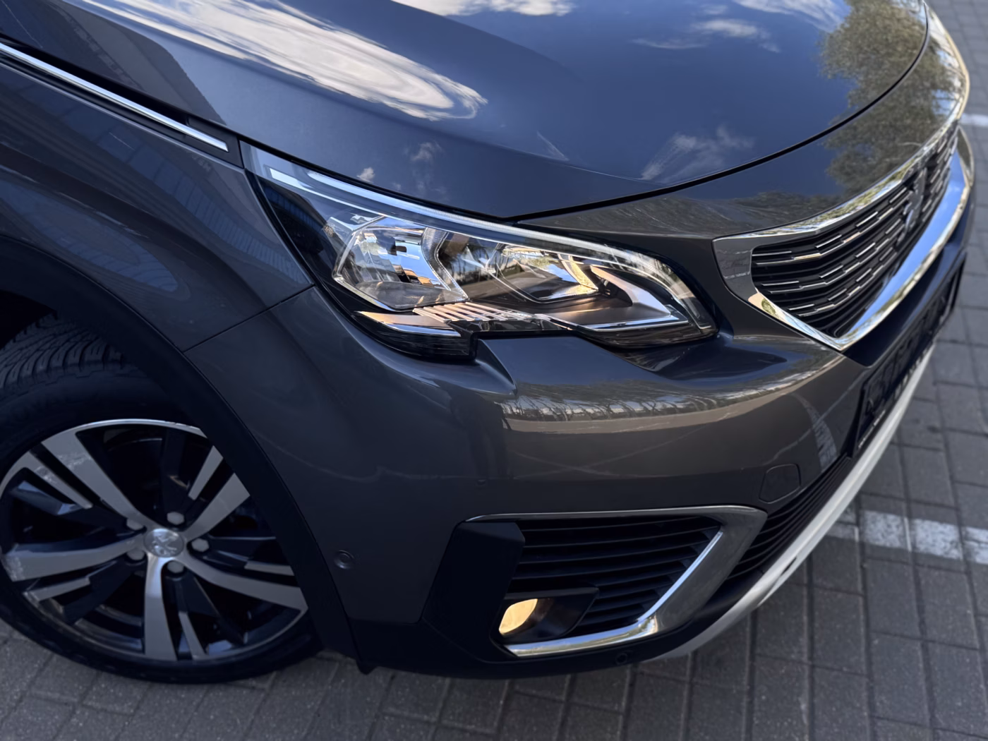 Peugeot 5008 фото 3