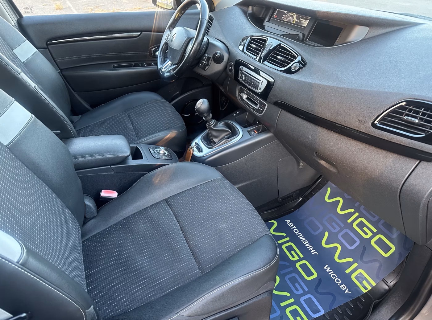 Renault Grand Scenic фото 12