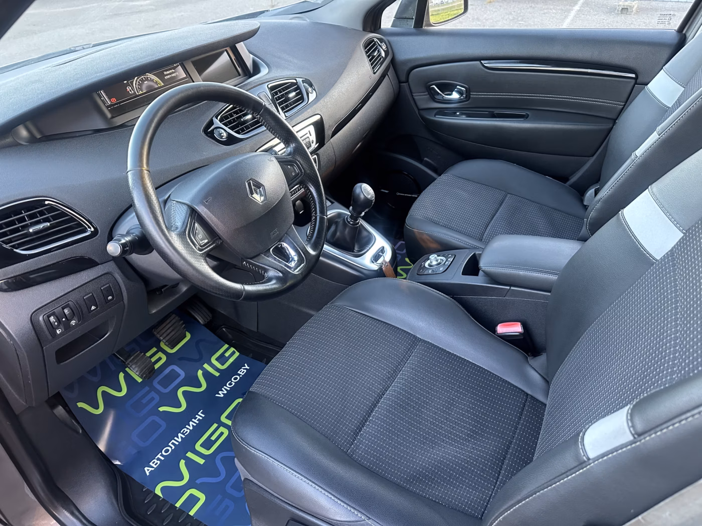 Renault Grand Scenic фото 8