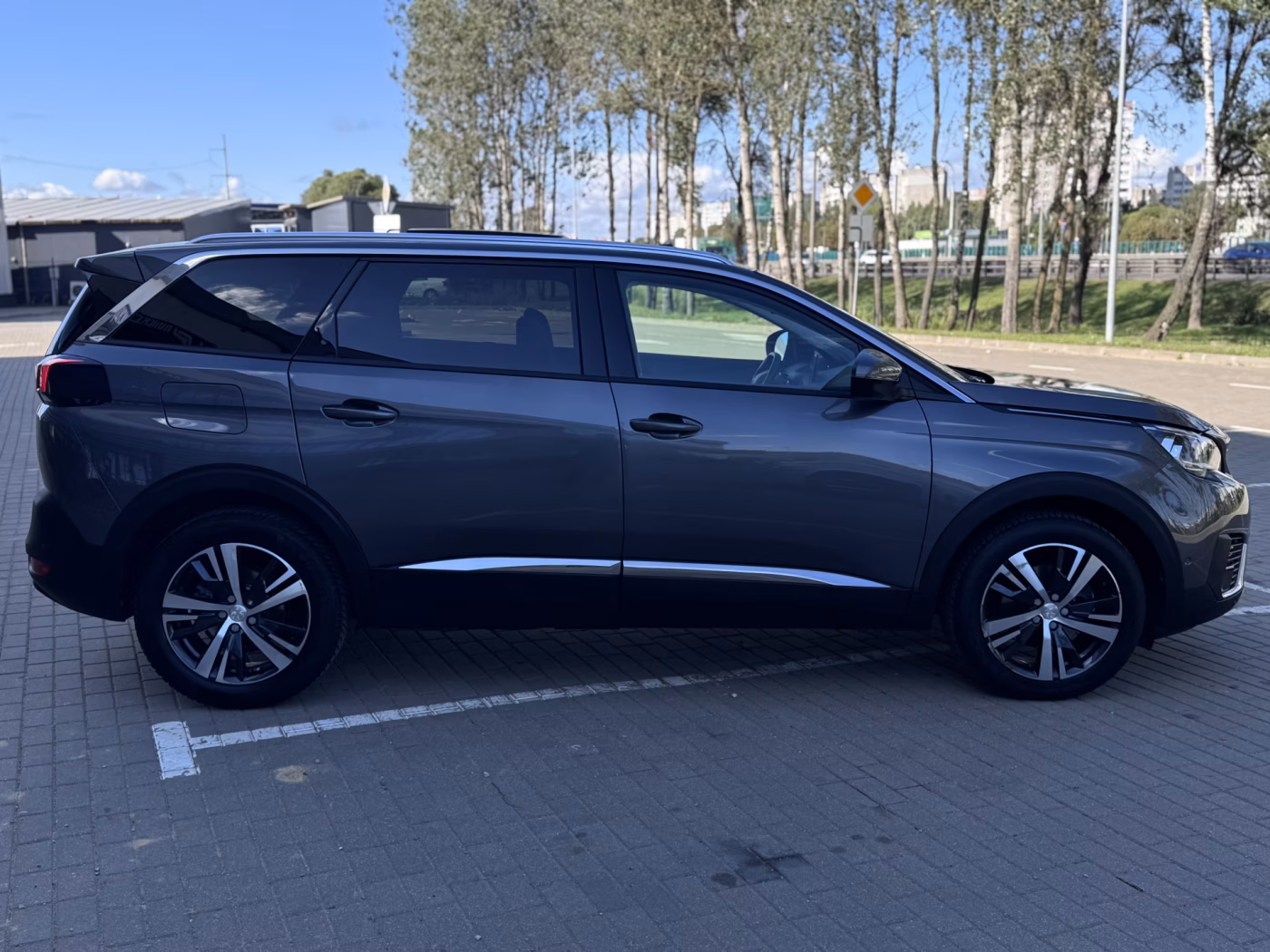 Peugeot 5008 фото 12