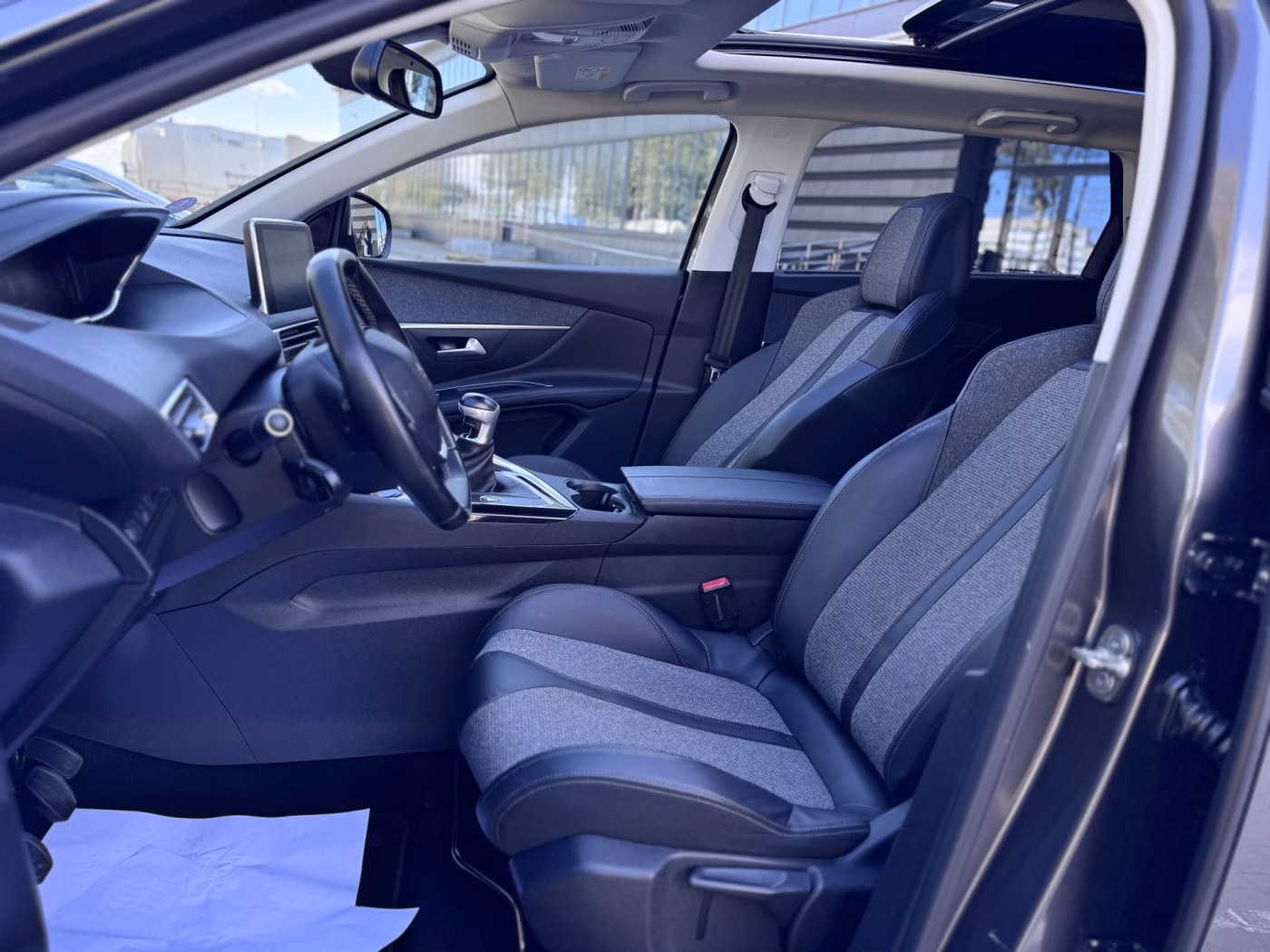 Peugeot 5008 фото 15