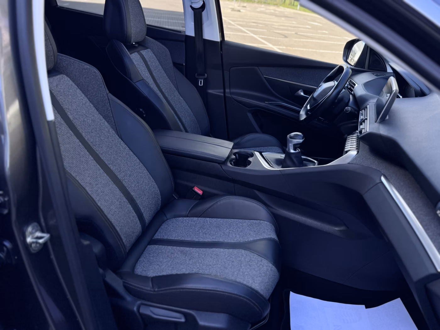 Peugeot 5008 фото 25