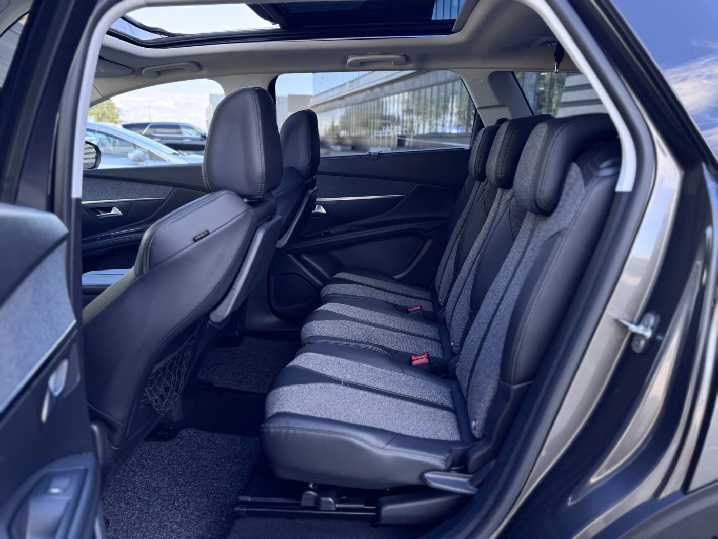 Peugeot 5008 фото 23