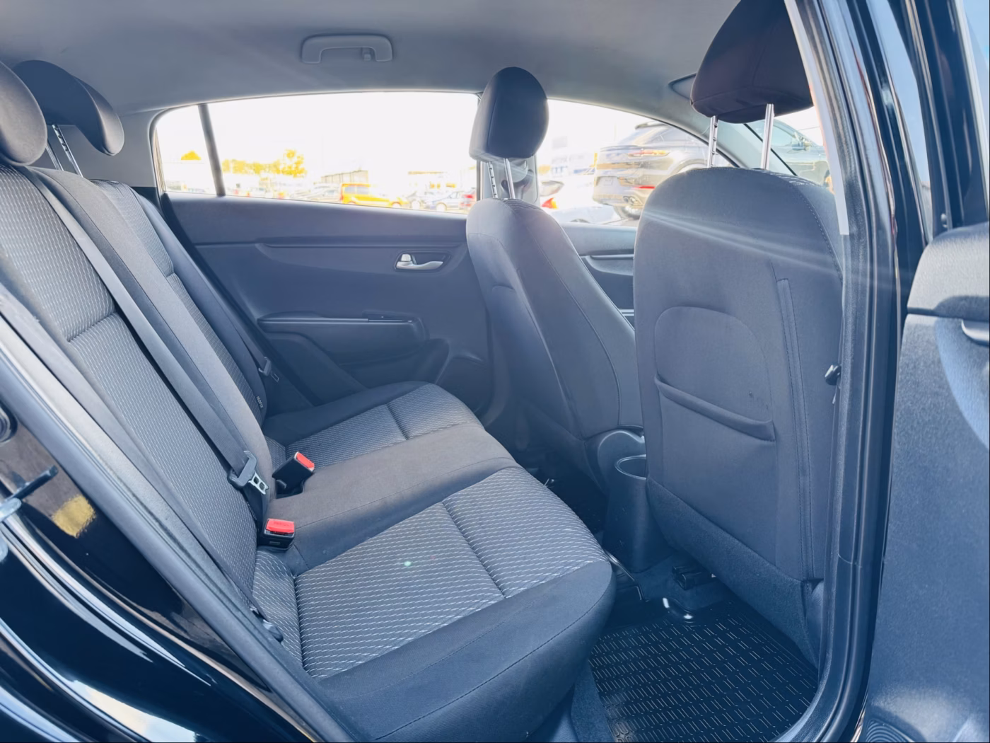 Kia Rio X (X-Line) фото 7