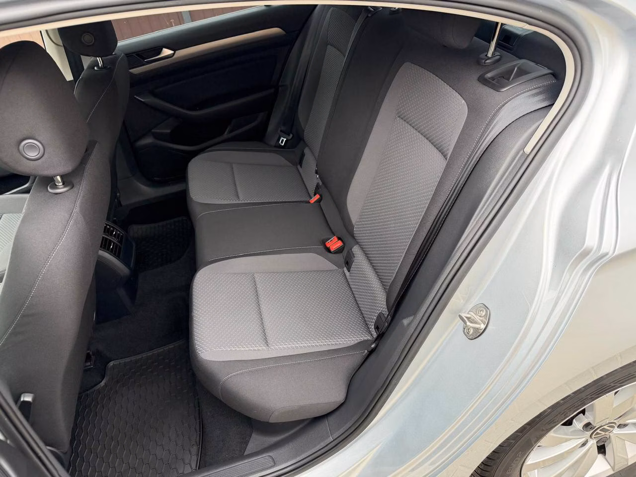 Volkswagen Passat фото 12