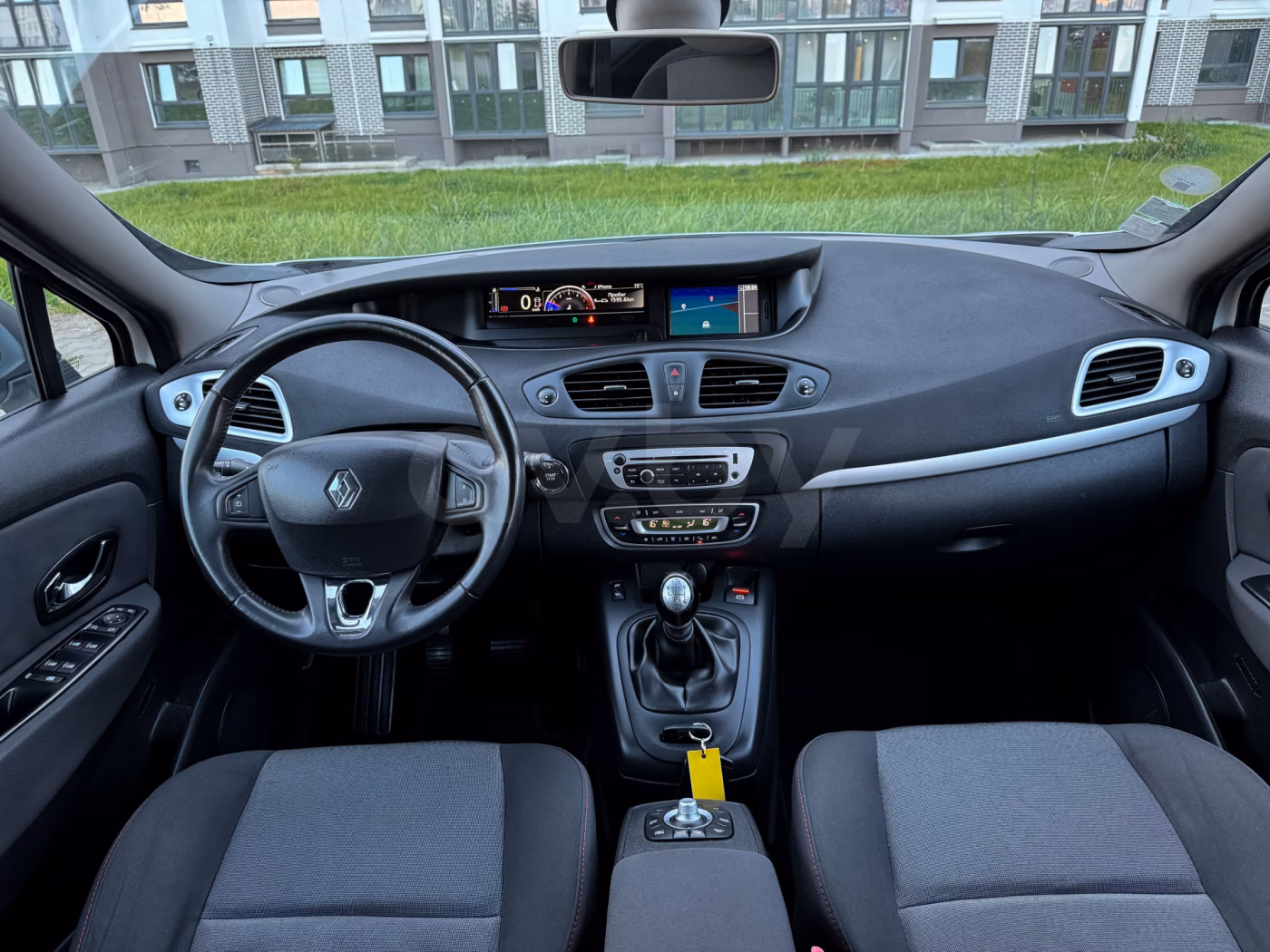Renault Scenic фото 11