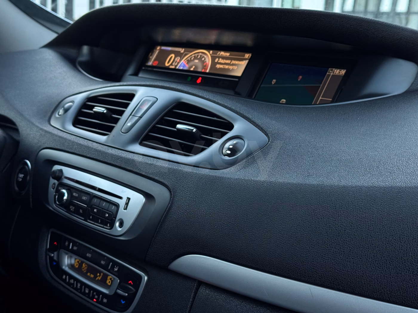 Renault Scenic фото 18