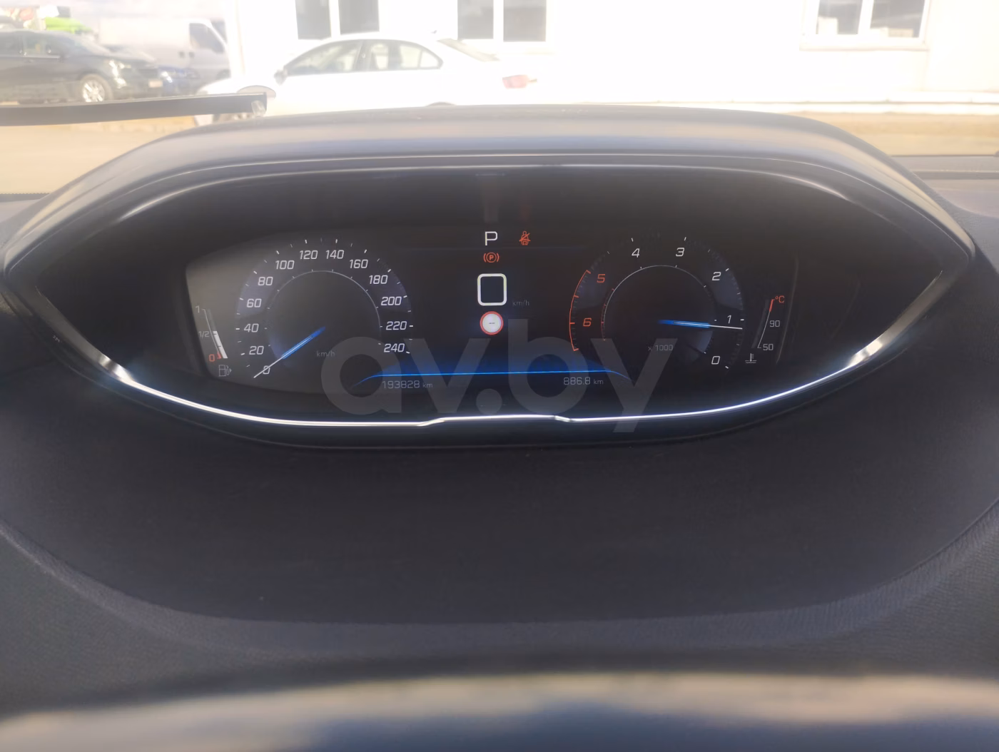 Peugeot 5008 фото 10