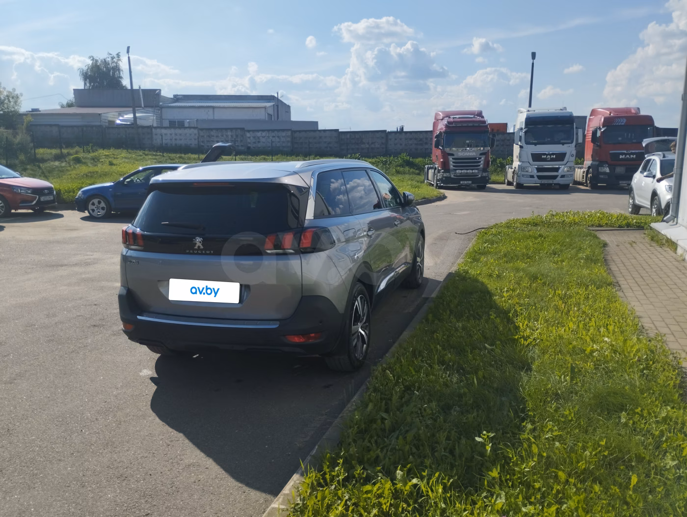 Peugeot 5008 фото 3