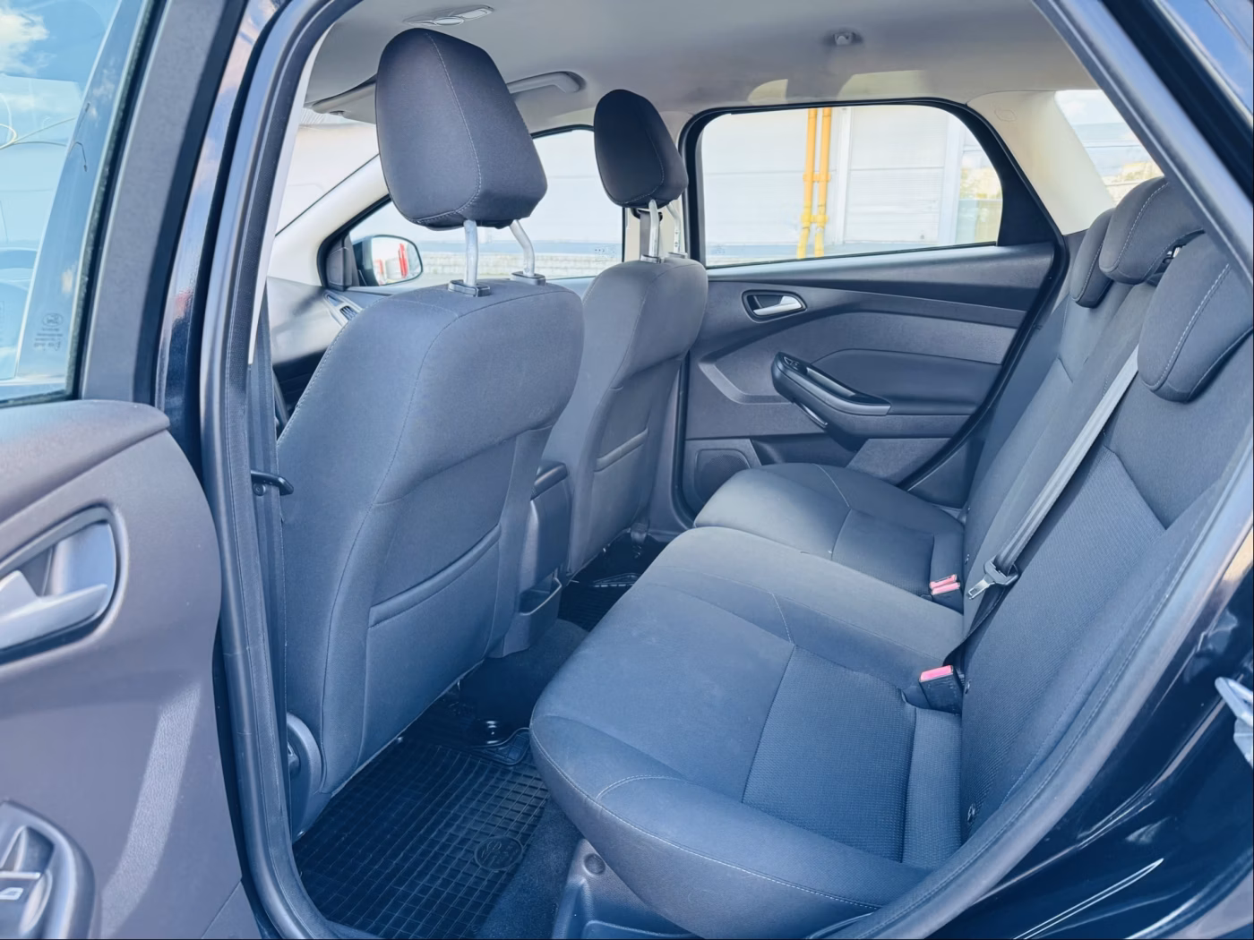Ford Focus фото 6