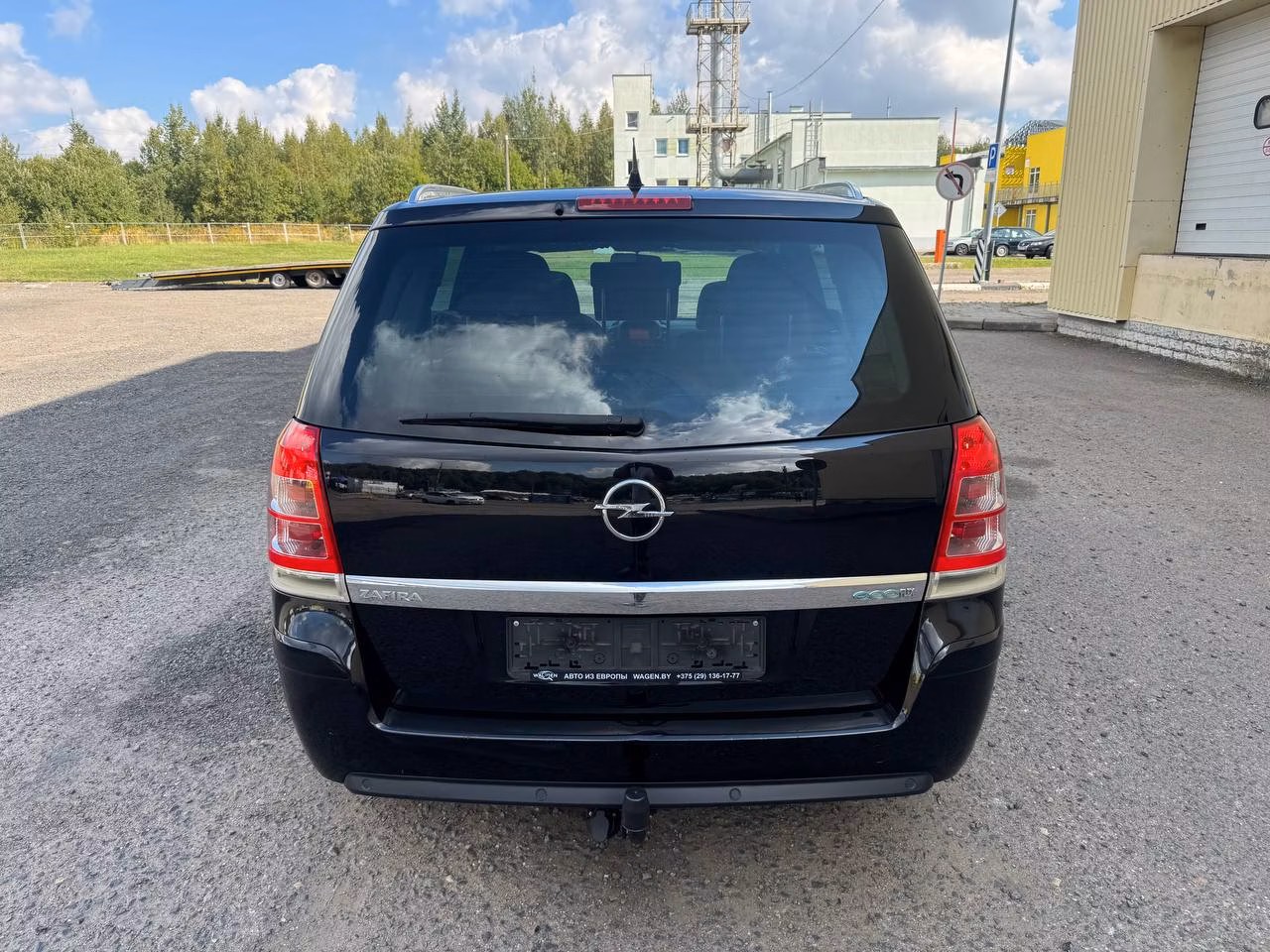 Opel Zafira фото 8