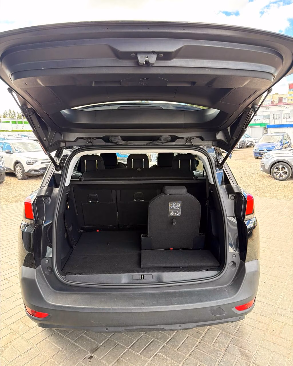 Peugeot 5008 фото 15